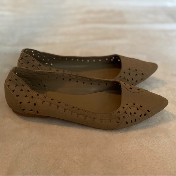 Nude Flats - Picture 3 of 5